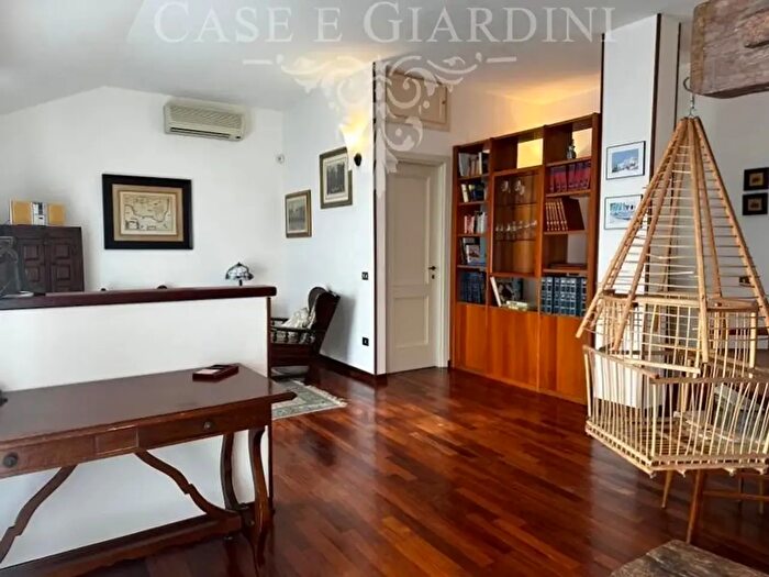 Appartamento quadrilocale in vendita in Viareggio