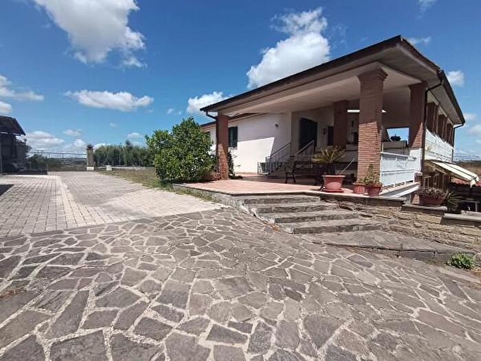 Appartamento quadrilocale in vendita in Via della Torretta, Anguillara Sabazia