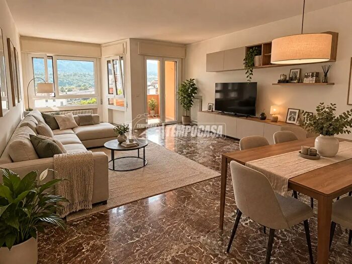 Appartamento quadrilocale in vendita in Viale Medaglie d'Oro, Belluno