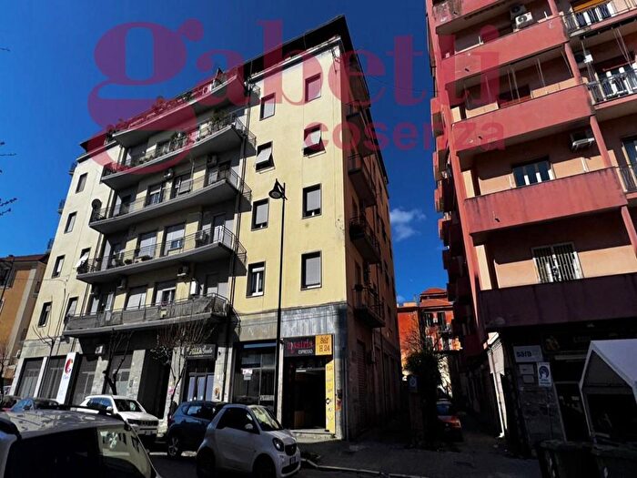 Appartamento con 5 locali in vendita in Cosenza Via Nicola Parisio Snc, Cosenza