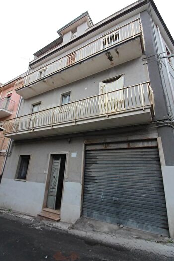 Casa con 7 locali in vendita in Via Mario Rapisardi, Francofonte
