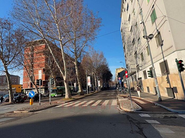Appartamento trilocale in affitto in Viale Liguria, Navigli Darsena, Milano