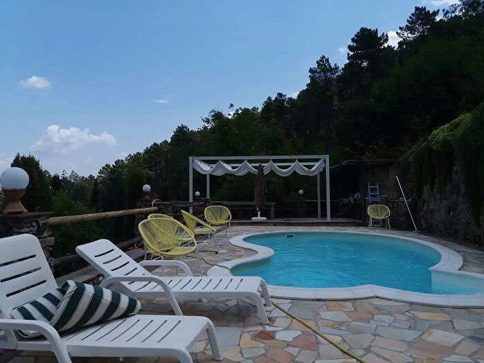 Casa con 7 locali in vendita in Via Cima alla Serra, Buti
