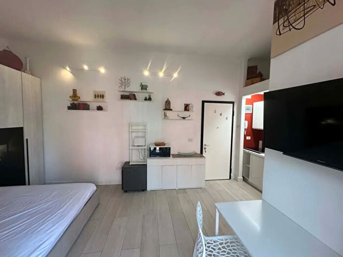 Appartamento monolocale in affitto in Via Antonio Mambretti, Milano