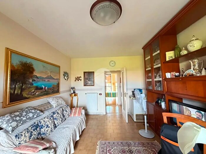Appartamento quadrilocale in vendita in Via Attila Sallustro, Napoli