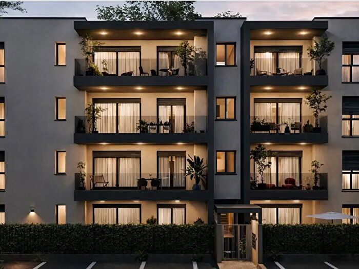 Appartamento quadrilocale in vendita in Via San Giacomo, Como