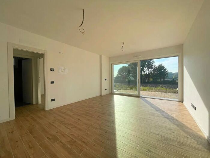 Appartamento bilocale in vendita in Via Manzoni, Guanzate