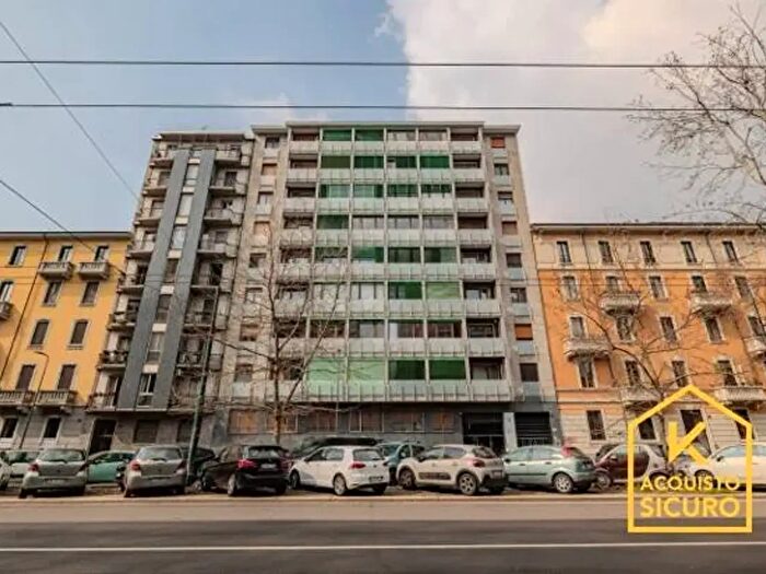 Appartamento con 5 locali in vendita in Viale Campania, Milano