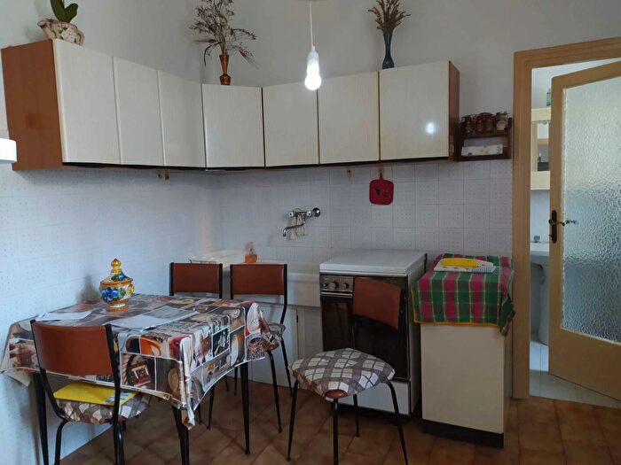 Casa con 5 locali in vendita in Via Studiosi, Amelia