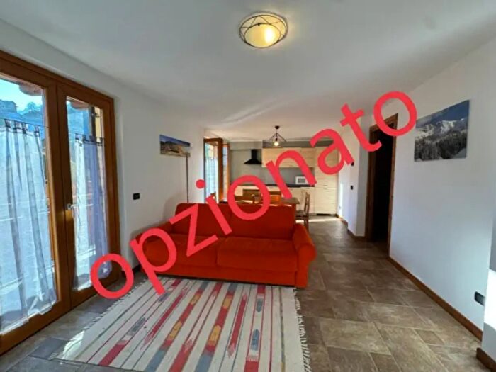 Appartamento trilocale in vendita in Strada Provinciale della Val Seriana, Castione Della Presolana
