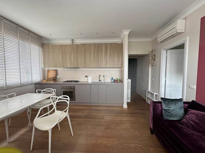 Appartamento quadrilocale in affitto in Libertà Savonarola, Firenze