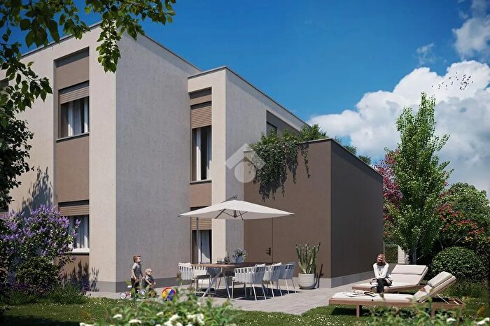 Appartamento quadrilocale in vendita in Via Roma, Carpi