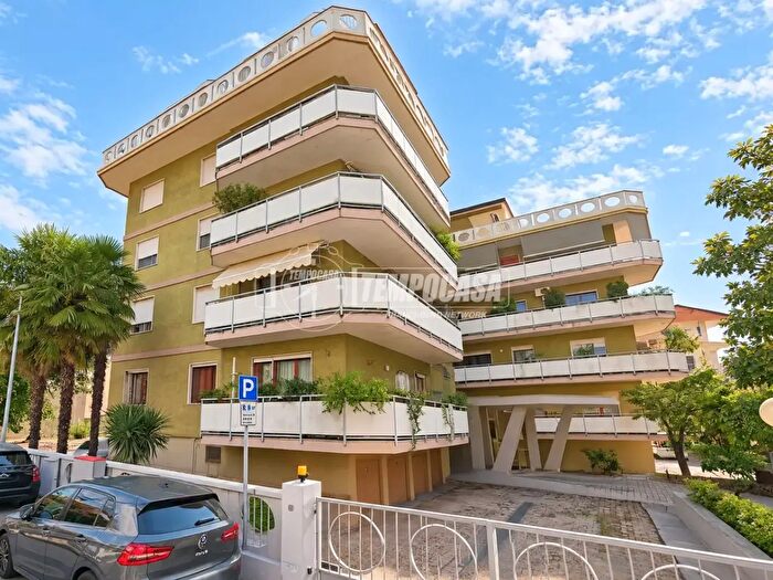 Appartamento con 6 locali in vendita in Via Vittorio Cian, San Dona' Di Piave
