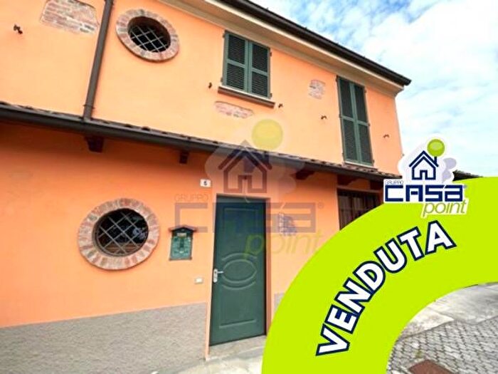 Casa trilocale in vendita in Via Roma, Castelvetro Piacentino