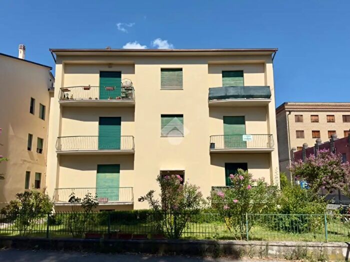 Appartamento trilocale in vendita in Via Scipione Lapi, Citta' Di Castello