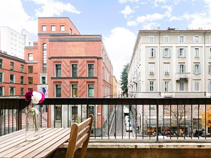 Appartamento con 5 locali in affitto in Corso Porta Vittoria, Guastalla, Milano