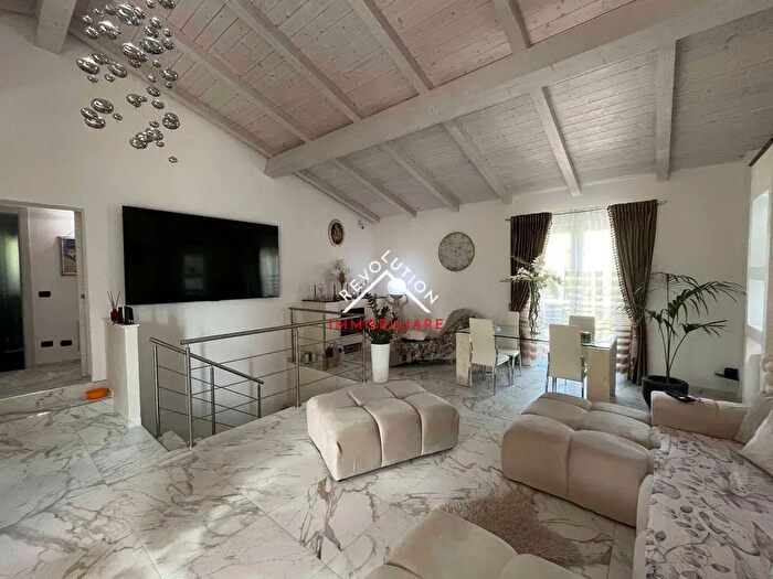 Casa con 7 locali in vendita in Località Fiscale, San Giustino