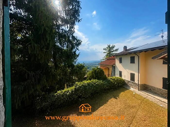 Casa con 7 locali in vendita in Morsasco