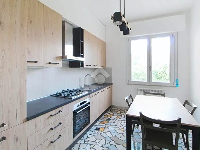 Appartamento trilocale in vendita in Via S Marco, Pisa