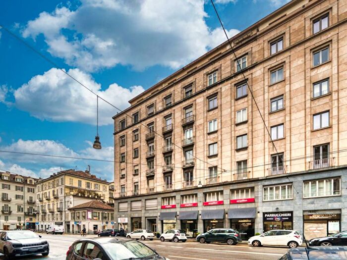 Appartamento con 5 locali in affitto in Corso Giacomo Matteotti, Via Roma, Torino