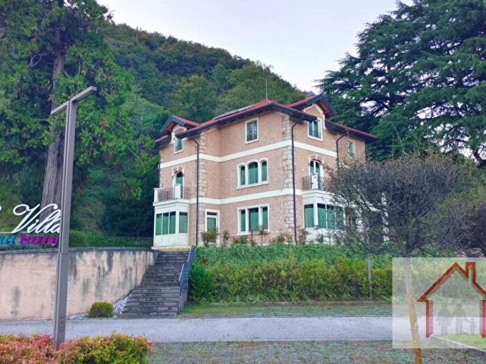 Casa con 6 locali in affitto in Via Alessandro Rossi, Piovene Rocchette