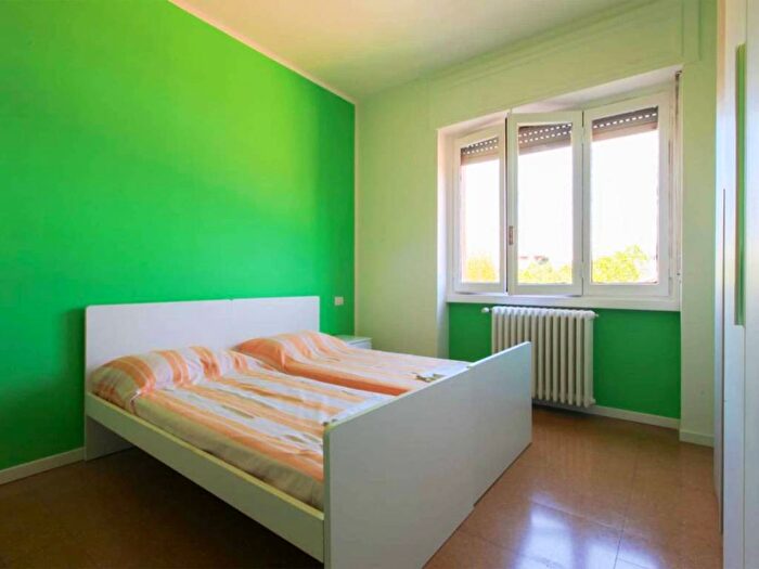 Appartamento trilocale in affitto in Via Ettore Ponti, Barona, Milano