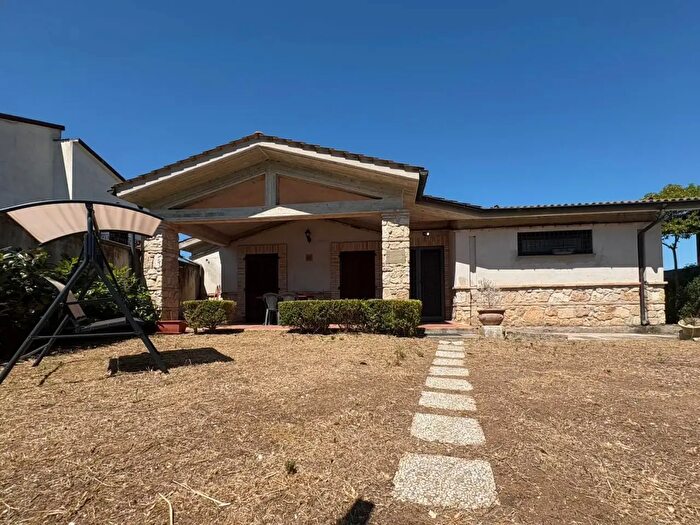 Casa con 7 locali in vendita in Fiano Romano