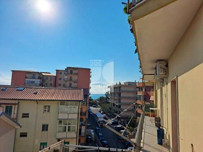 Appartamento trilocale in vendita in Via Libertà, Crotone