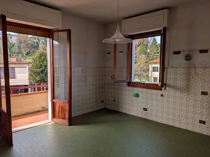 Appartamento con 6 locali in vendita in Via della Resistenza, Figline e Incisa Valdarno