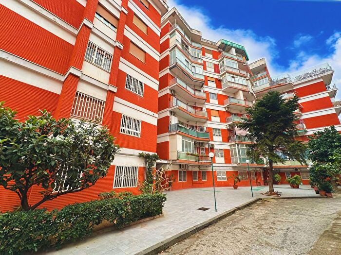 Appartamento bilocale in vendita in Viale Maria Bakunin, Napoli