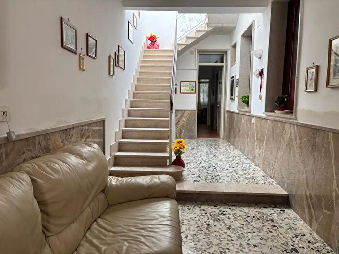 Casa quadrilocale in vendita in Via della Giarrotta, Trapani