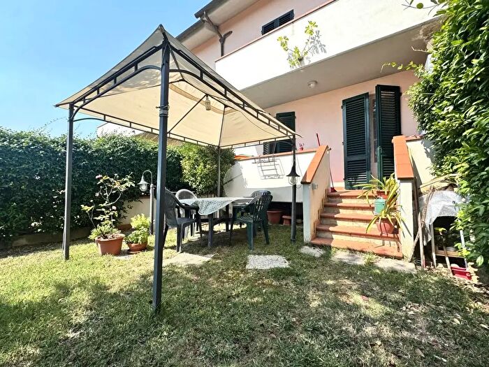 Casa con 6 locali in vendita in Via Guido Rossa, San Casciano In Val Di Pesa
