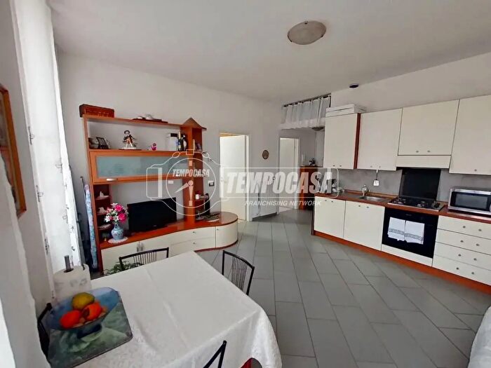 Appartamento bilocale in vendita in Via Luigi Maderna, Seveso
