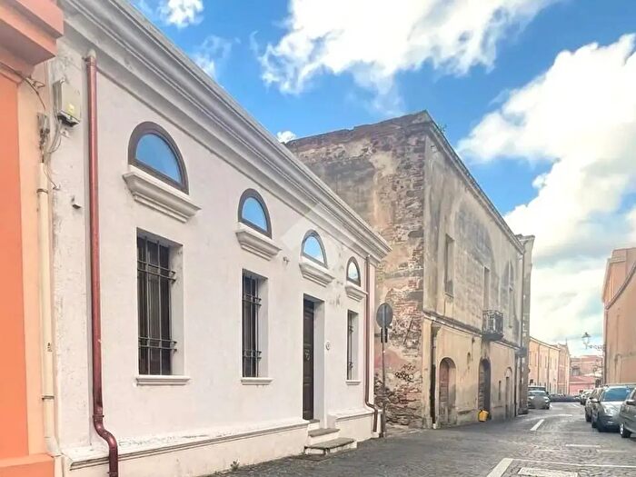 Casa con 5 locali in vendita in Oristano