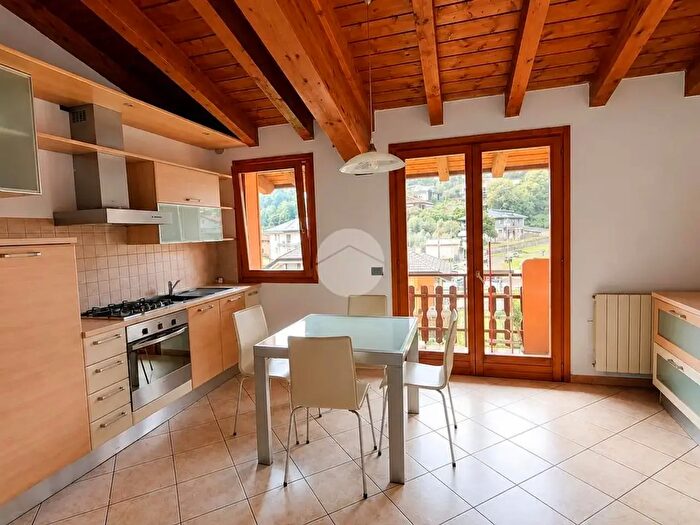 Appartamento bilocale in vendita in Via Luigi Ercoli, Bienno