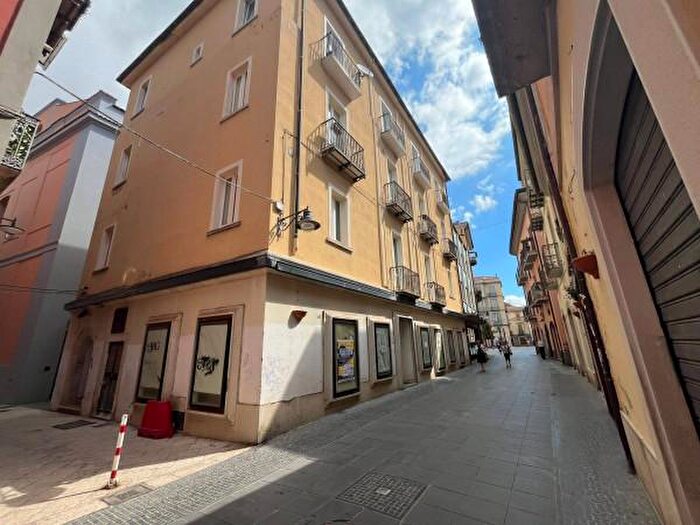 Appartamento con 5 locali in vendita in Via Teatro Stabile, Potenza