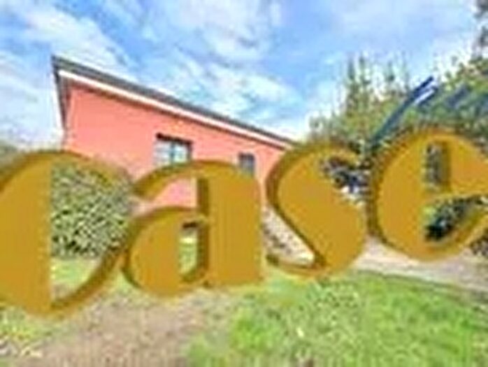 Casa con 10 locali in vendita in Camaiore