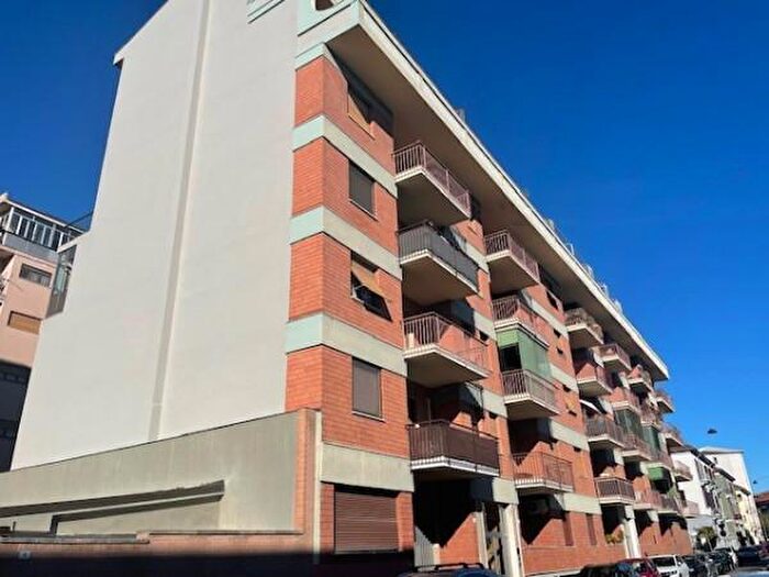 Appartamento con 6 locali in vendita in Via Ambrosio Damasio, Alessandria