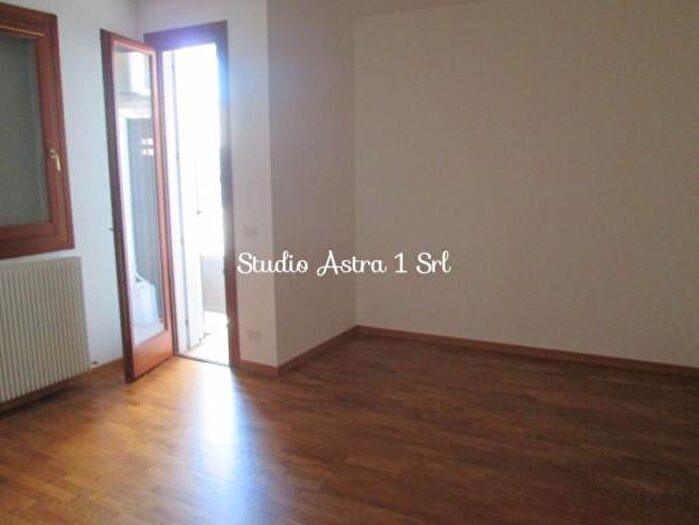 Appartamento trilocale in vendita in Caerano Di San Marco