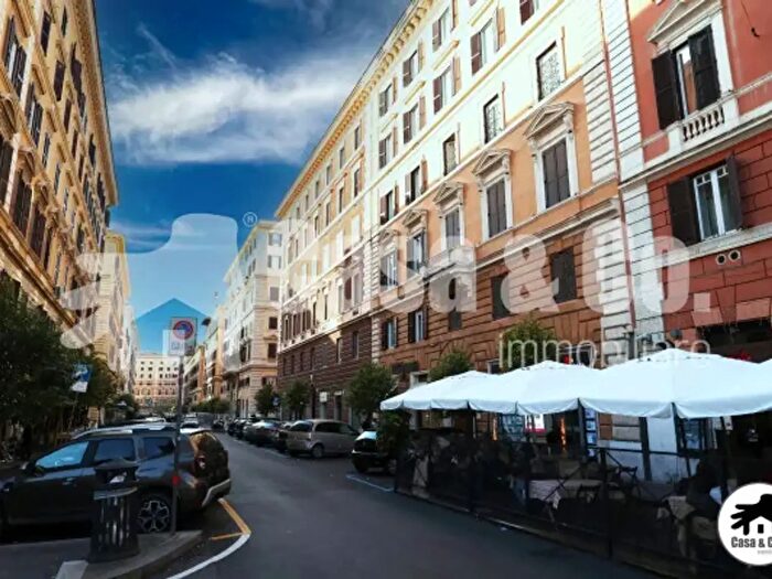 Appartamento trilocale in vendita in Via dei Gracchi, Roma