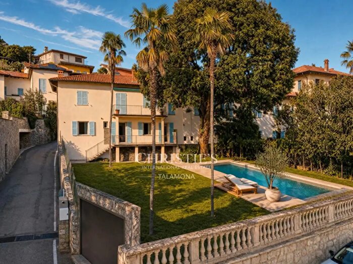 Appartamento quadrilocale in vendita in Via Lago Maggiore, Leggiuno
