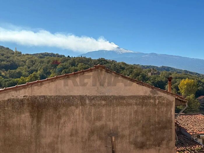 Casa quadrilocale in vendita in Via De Napoli, Castiglione Di Sicilia