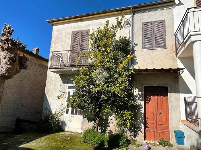 Casa trilocale in vendita in Via Vallicella, Piedimonte San Germano