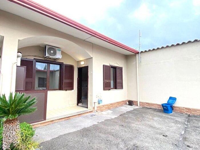 Appartamento bilocale in affitto in Via Ripuaria, Varcaturo, Giugliano in Campania