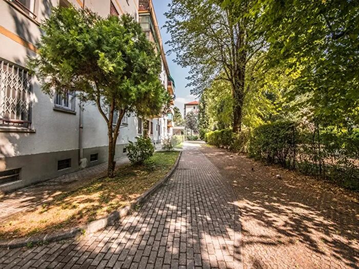 Appartamento bilocale in vendita in Viale Omero, Milano