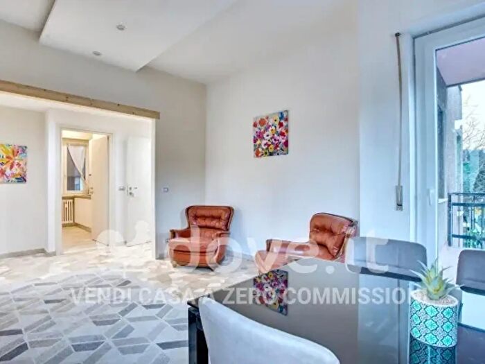 Appartamento quadrilocale in vendita in Via Montello Varese, Varese