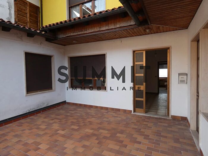 Appartamento trilocale in vendita in Valli Del Pasubio