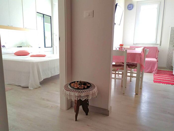 Appartamento bilocale in affitto in Via Liguria, Spotorno