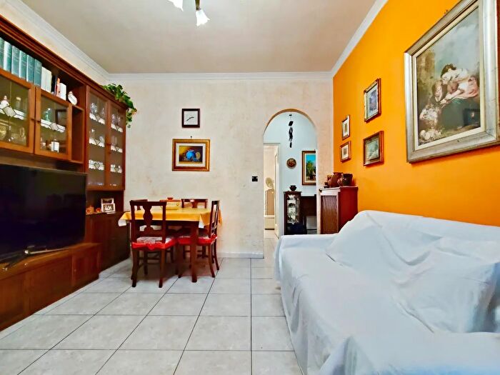 Appartamento bilocale in vendita in Via Genola, Torino