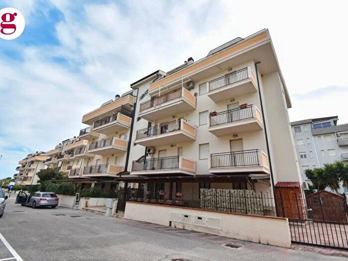 Appartamento trilocale in vendita in Strada Statale Sud c, Vasto